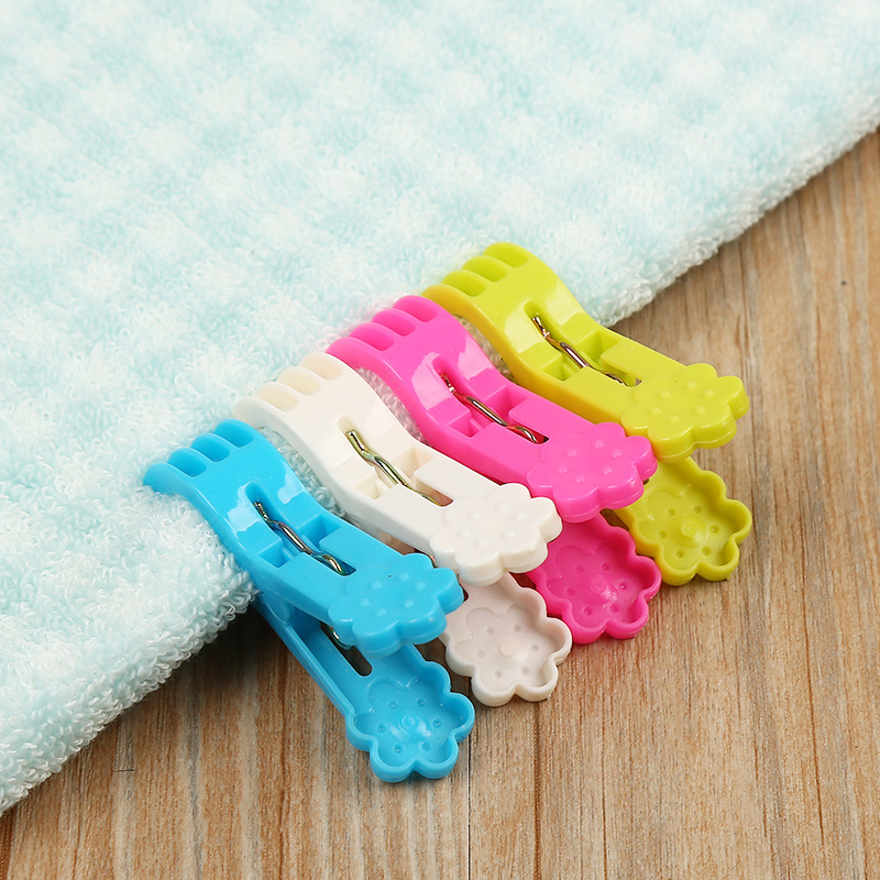 Wholesale Colorful Laundry Clips Pegs for Efficient Clothes Drying