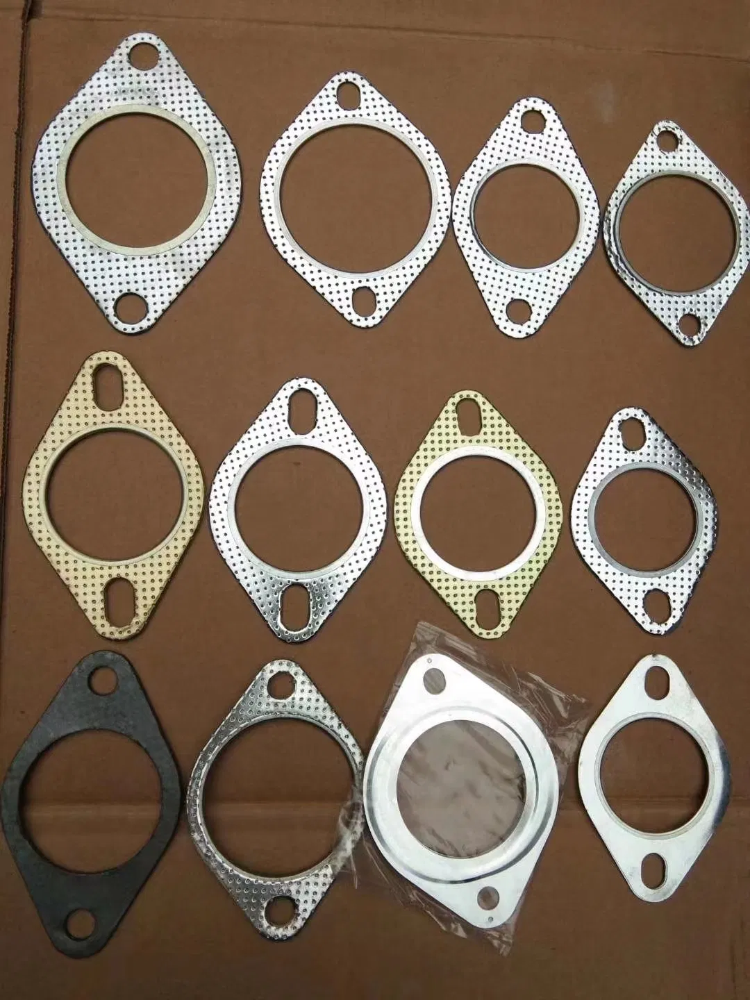 Прокладка выпускного коллектора с катализатором