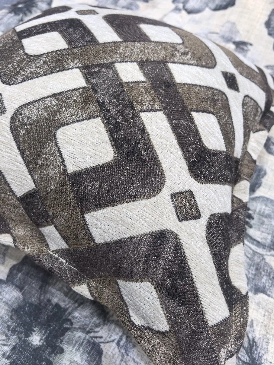 Chocolate Chenille Jacquard Pillow Cover Home Decoration Cushion Cover