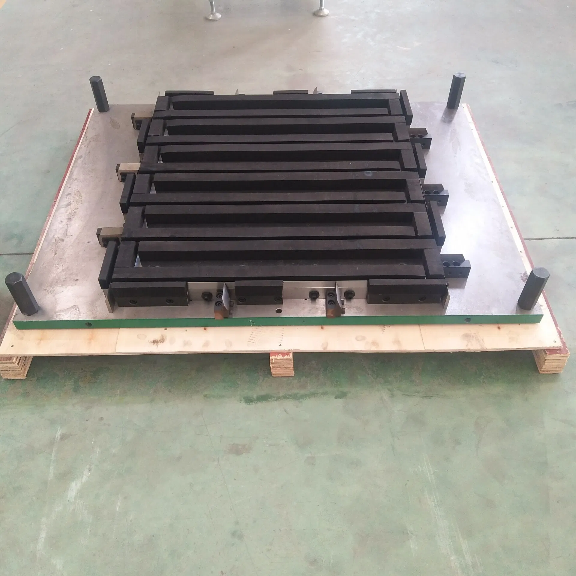 High Quality Floor Cutting Mold China Manufacturer