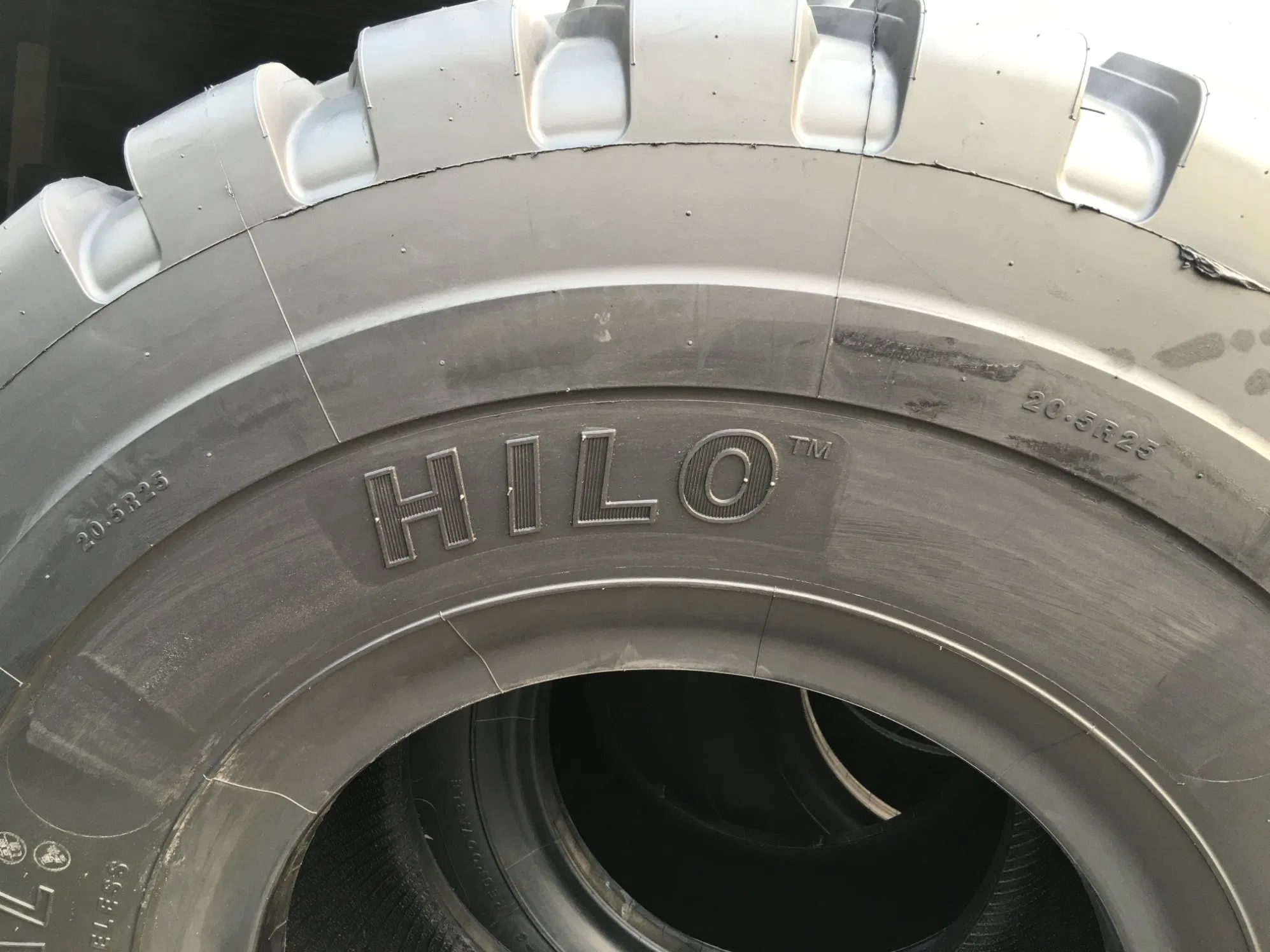 OTR Off-Road Radial Tyres for Dozers, Loaders, Graders and Dumper Trucks