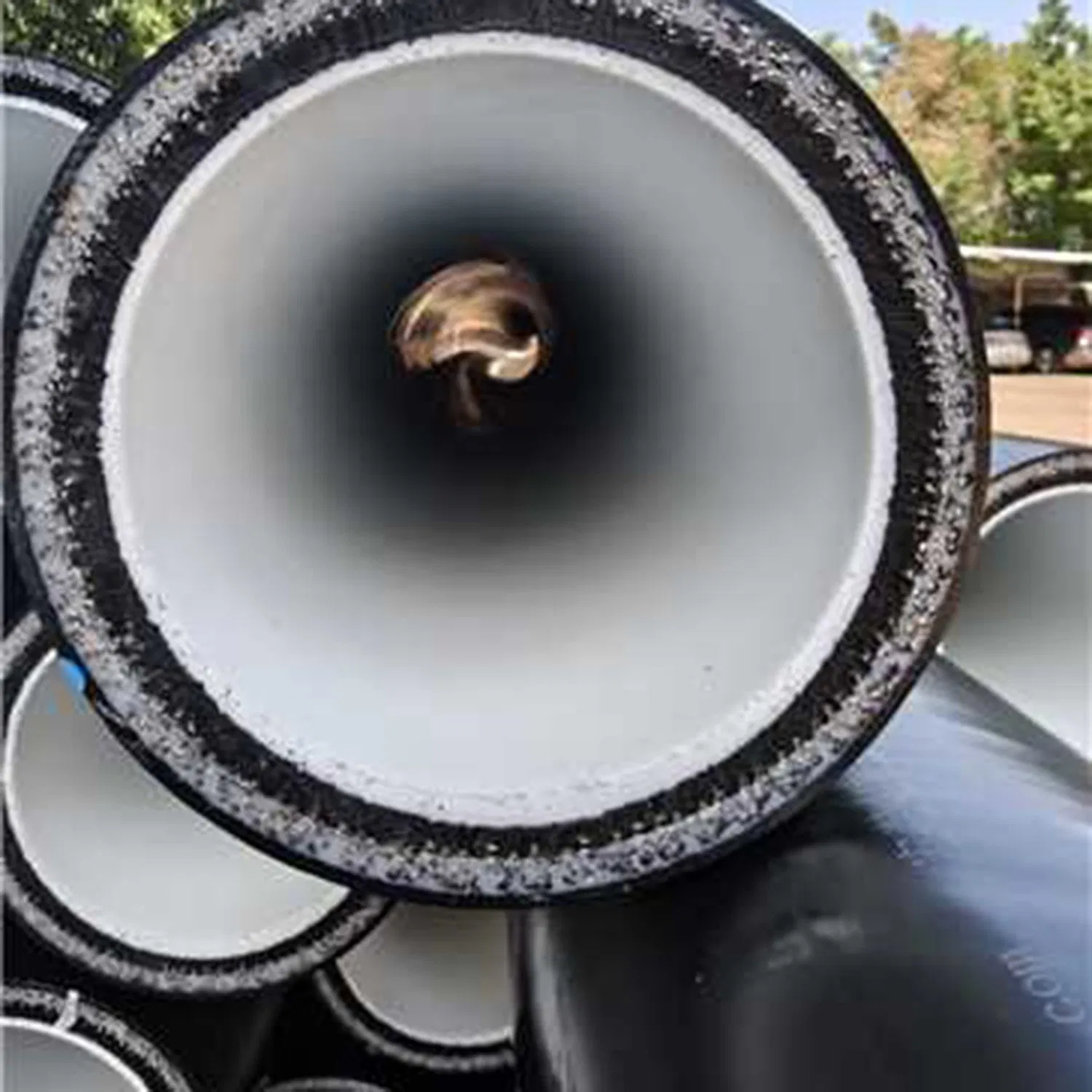 Полиэтиленовая композитная труба HDPE с контролируемой кольцевой жесткостью