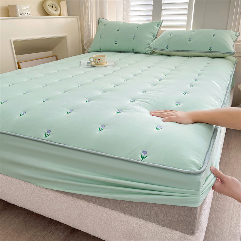 Per-Wash Treated Soft Microfiber Quilting and Embroidering Mattress Protector Cover Fitted Sheet