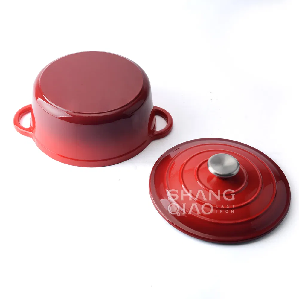 Эмалированная чугунная кастрюля-голландка