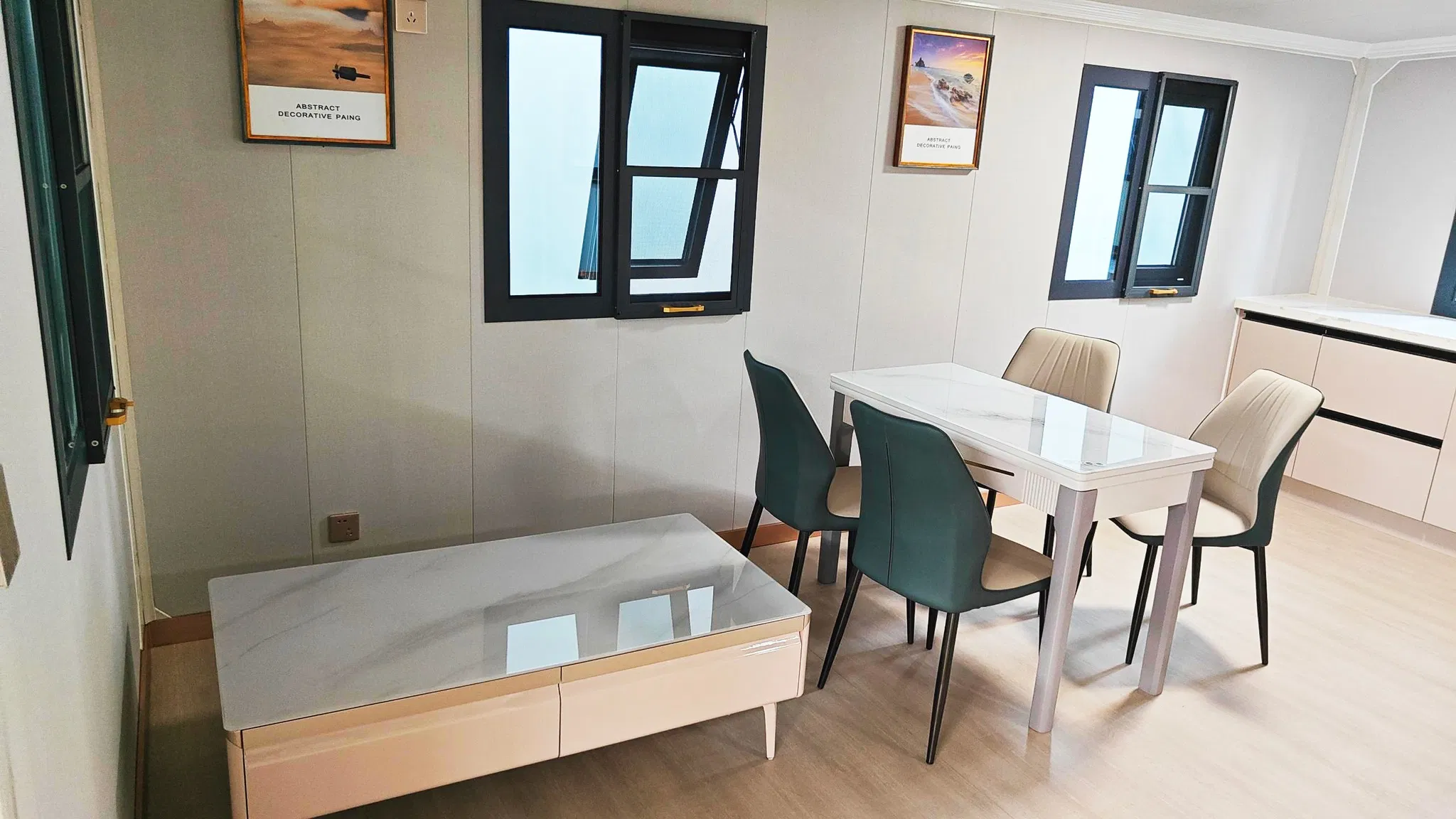 Modern Insulated 40FT Expandable Container House for Mobile Living