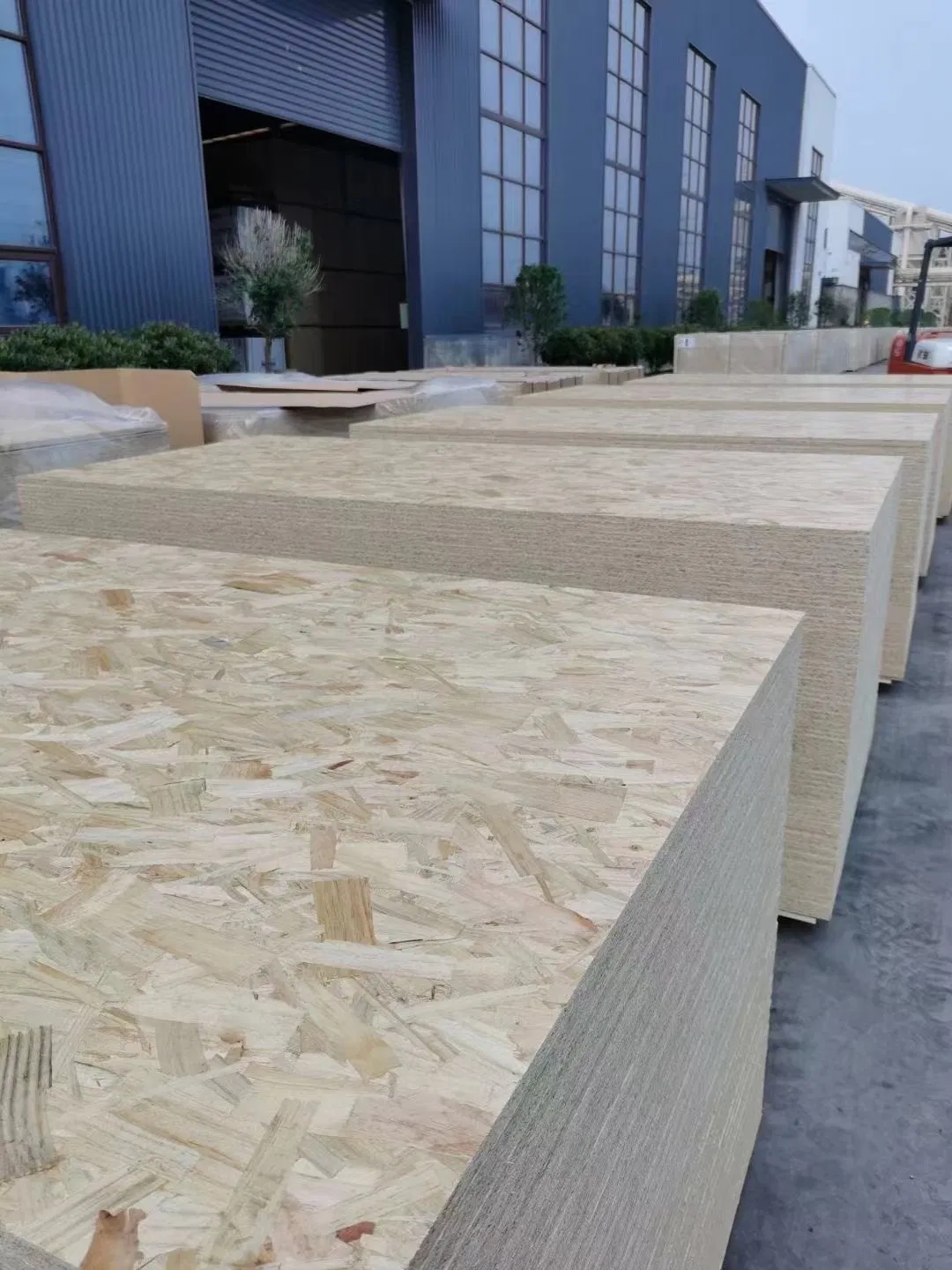 Cheap Shipping Cost OSB п л и т 9 м м 2500х 1250 OSB-3 11mm 15mm 18mm Ready to Ship Chinese Plates OSB Board Construction 9 mm