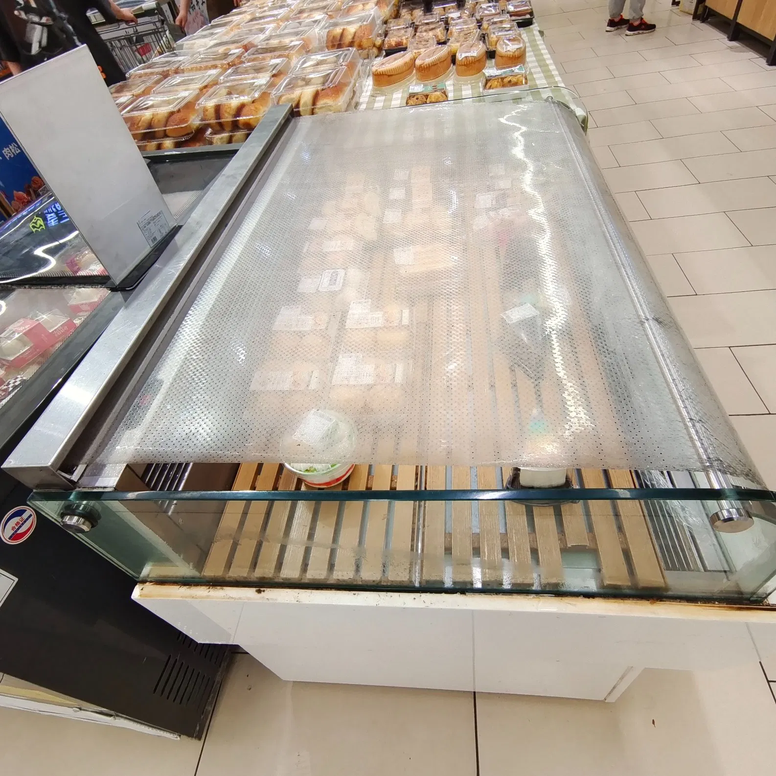 Durable Transparent Breathable Decelerate Semi-Automatic Horizontal Plastic Night Blind for Refrigerated