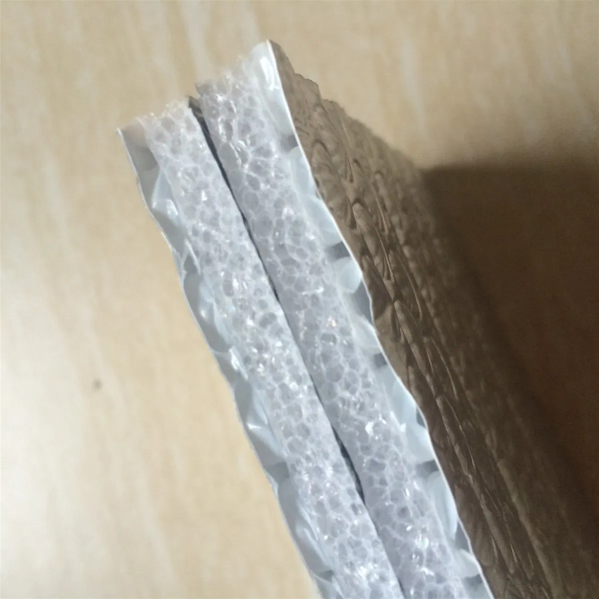 Aluminum Foil+Bubble+XPE Foam+Alu for Soundproof Insulation