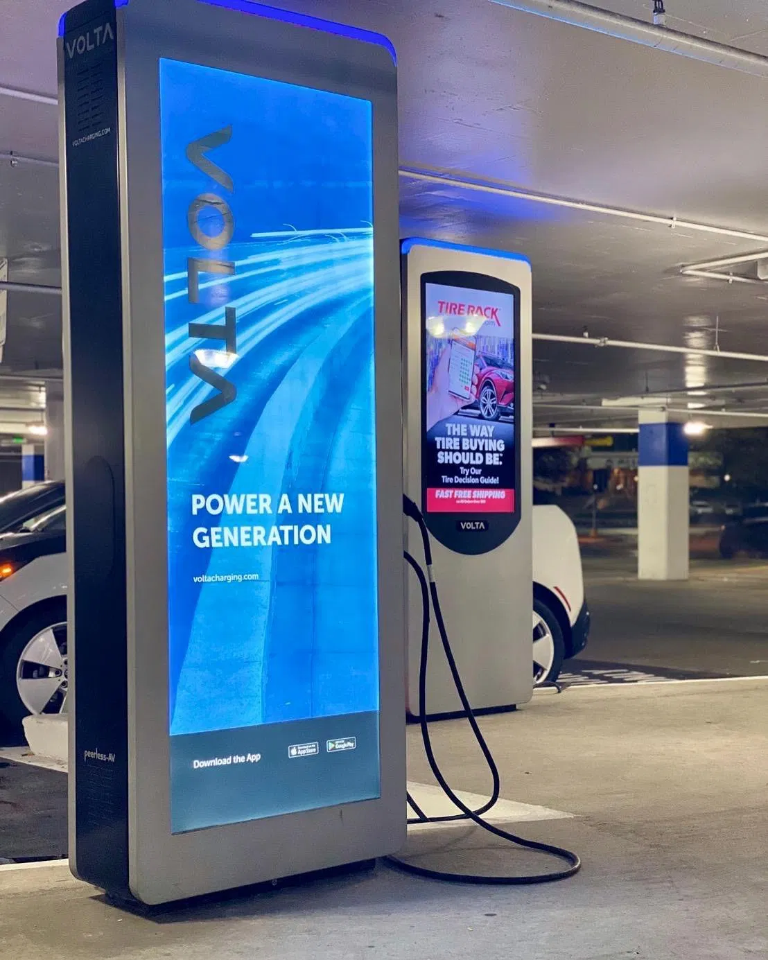 Dedi 55 Inch Outdoor Advertising LCD Digital Display Screens with Electric Car Charging Station