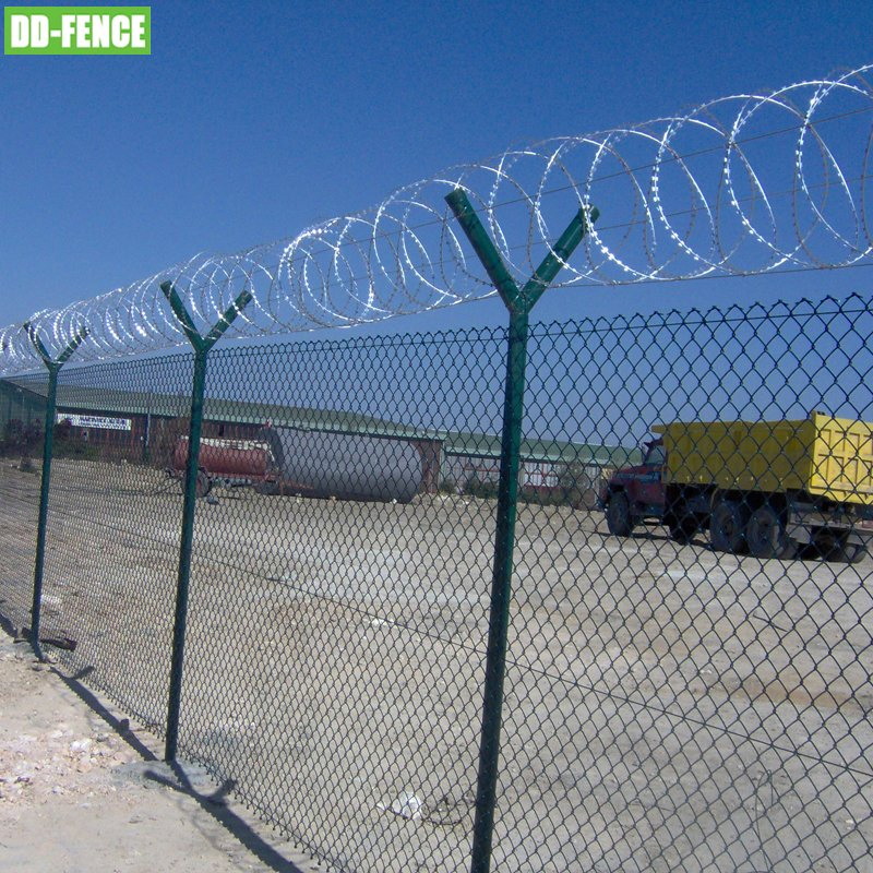 Wholesale Barbed Fence Welded Razor Barbed Wire Mesh Fence 3D Bending Airport Fence