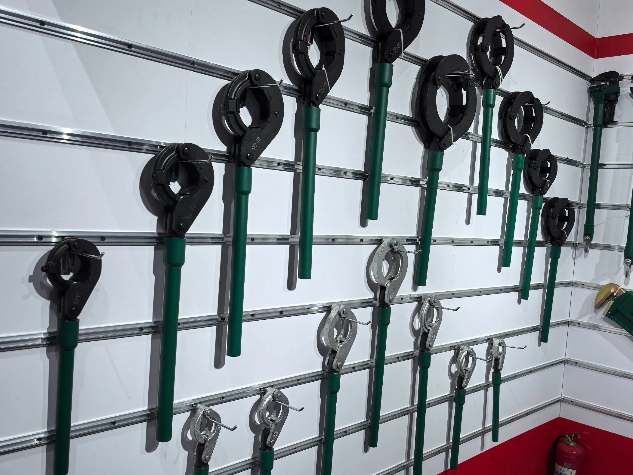 Гаечный ключ для буровых штанг