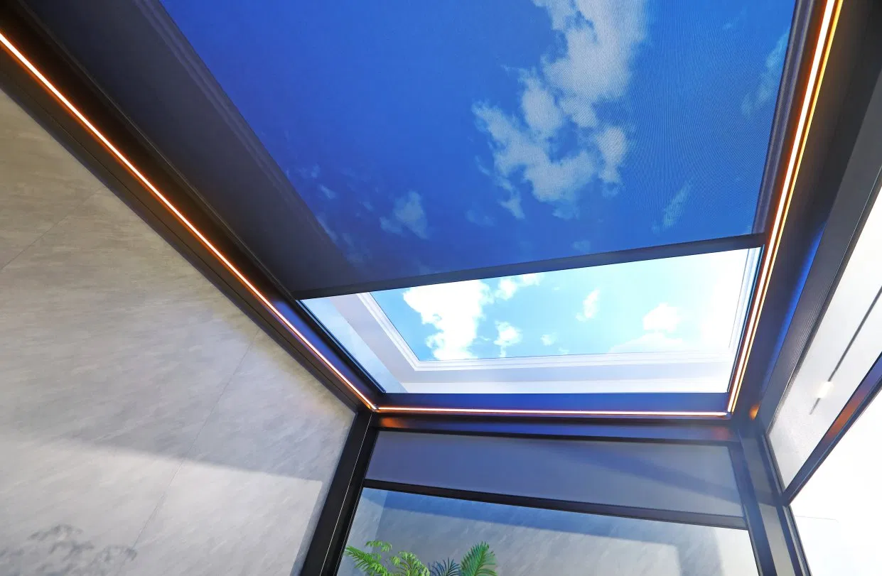 Sr150 Outdoor Skylight Motorized Windproof Awning Roller System