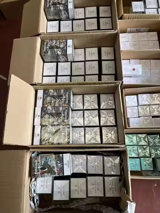 Духи унисекс Flagship Product 100 мл, стойкий цветочный аромат