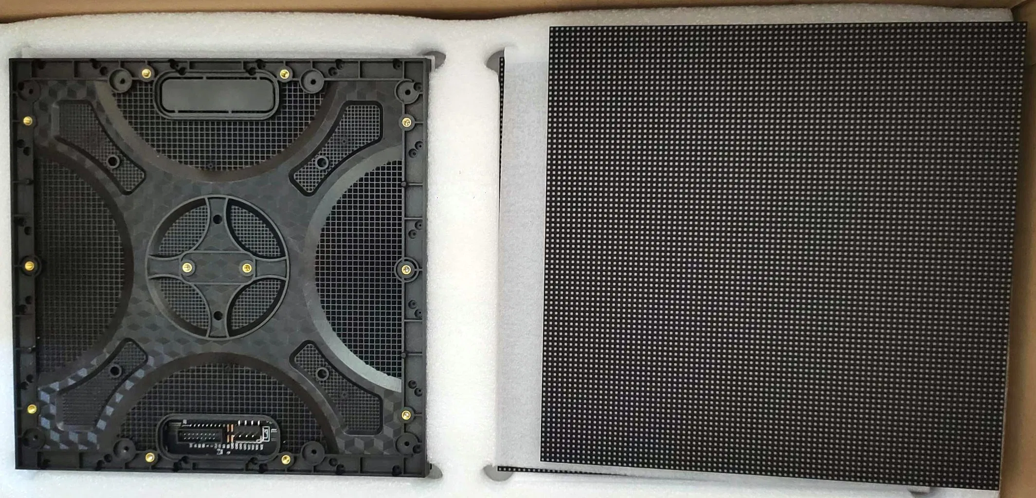 500*500mm and 500*1000mm Indoor P2.9 LED Display Screen