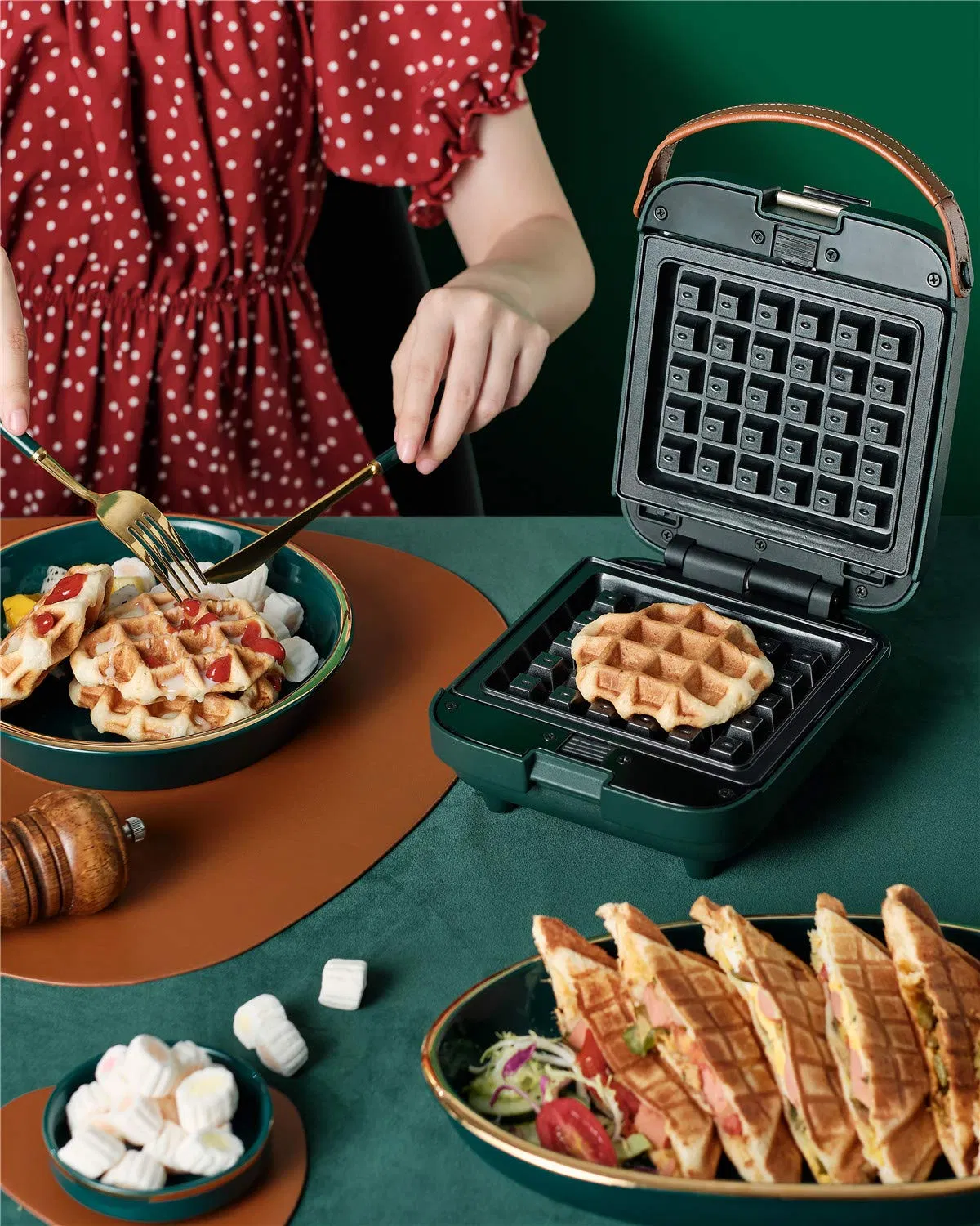 Portable Cooking Non-Stick Coated Detachable Bakeware Plates 3-in-1 Sandwich Waffle Maker