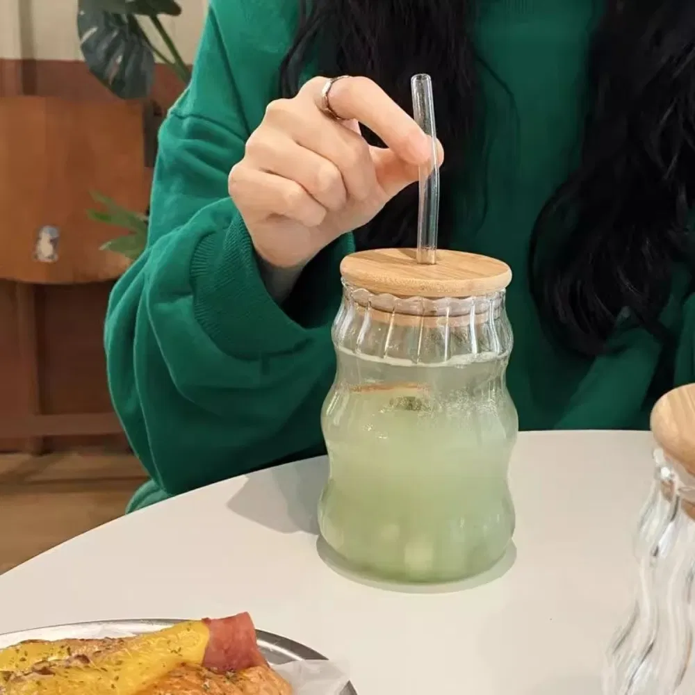 Стакан с трубочкой из стекла, полосатый