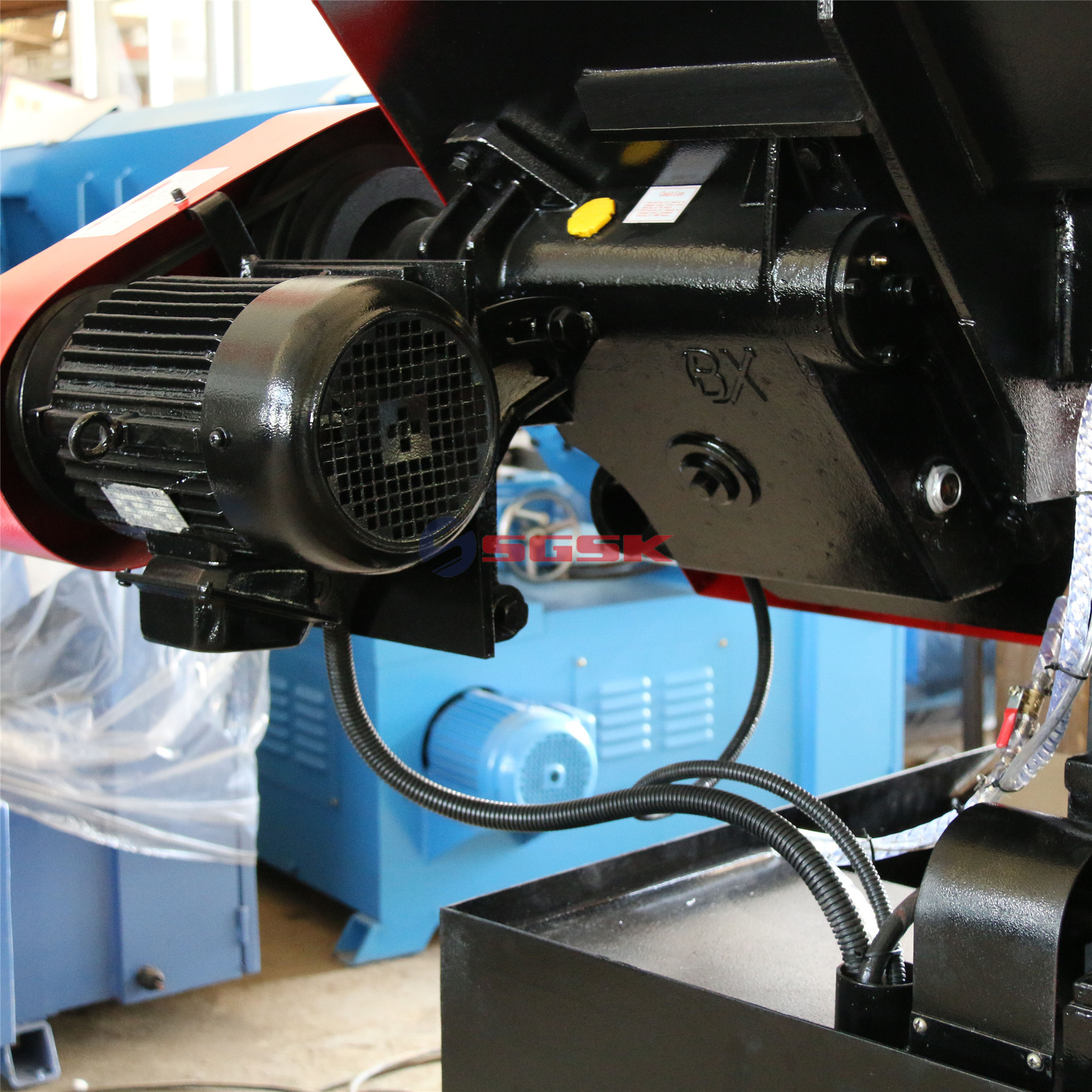 Ленточная пила по металлу горизонтальная GH4235