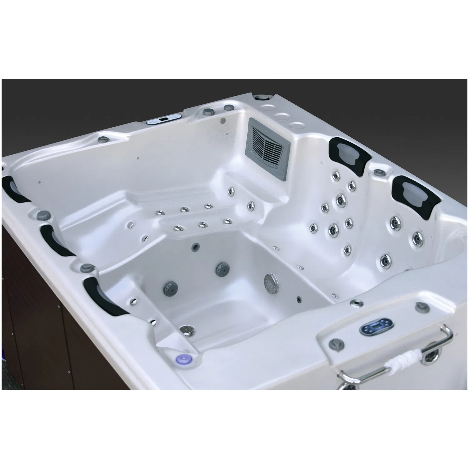 Угловая СПА-ванна Balboa с массажем и функцией плавания