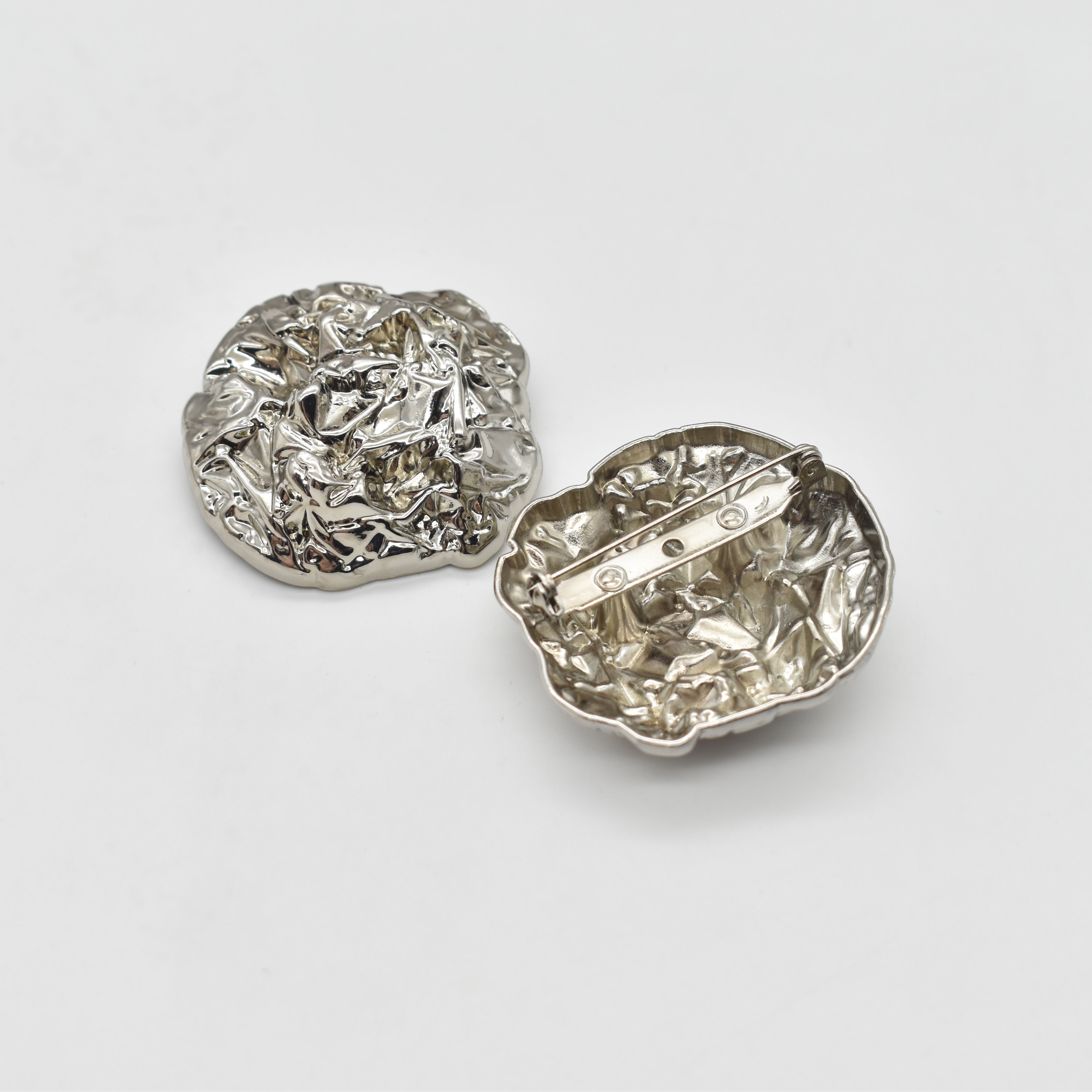 Брошь металлическая декоративная