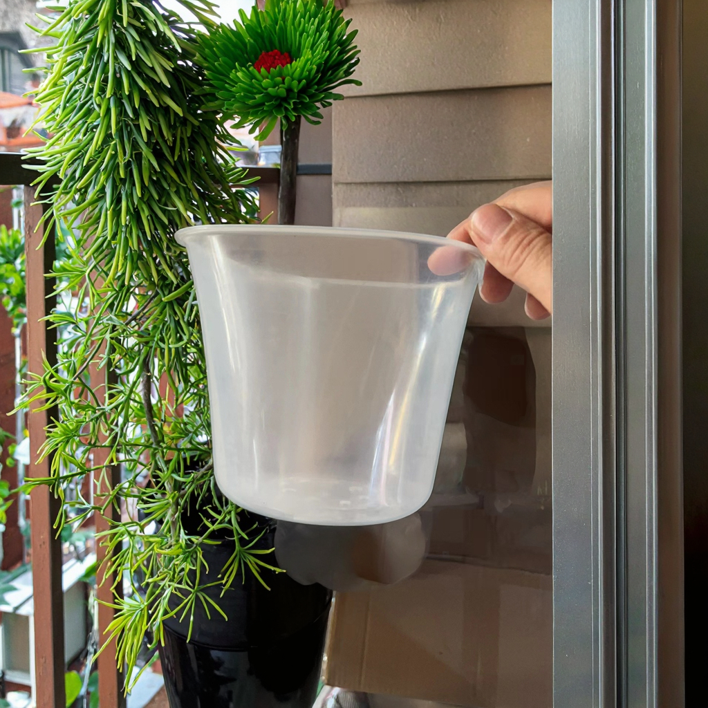 Горшок пластиковый для растений с автополивом