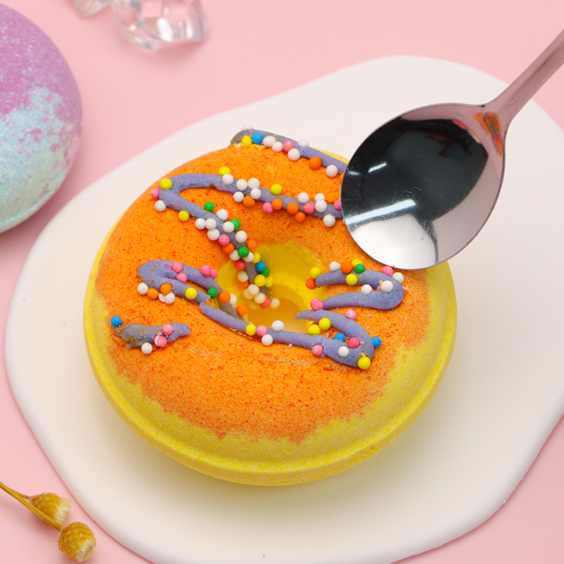 Vegan Organic Handmade Bath Bombs for Relaxing SPA Therapy with Essential Oils