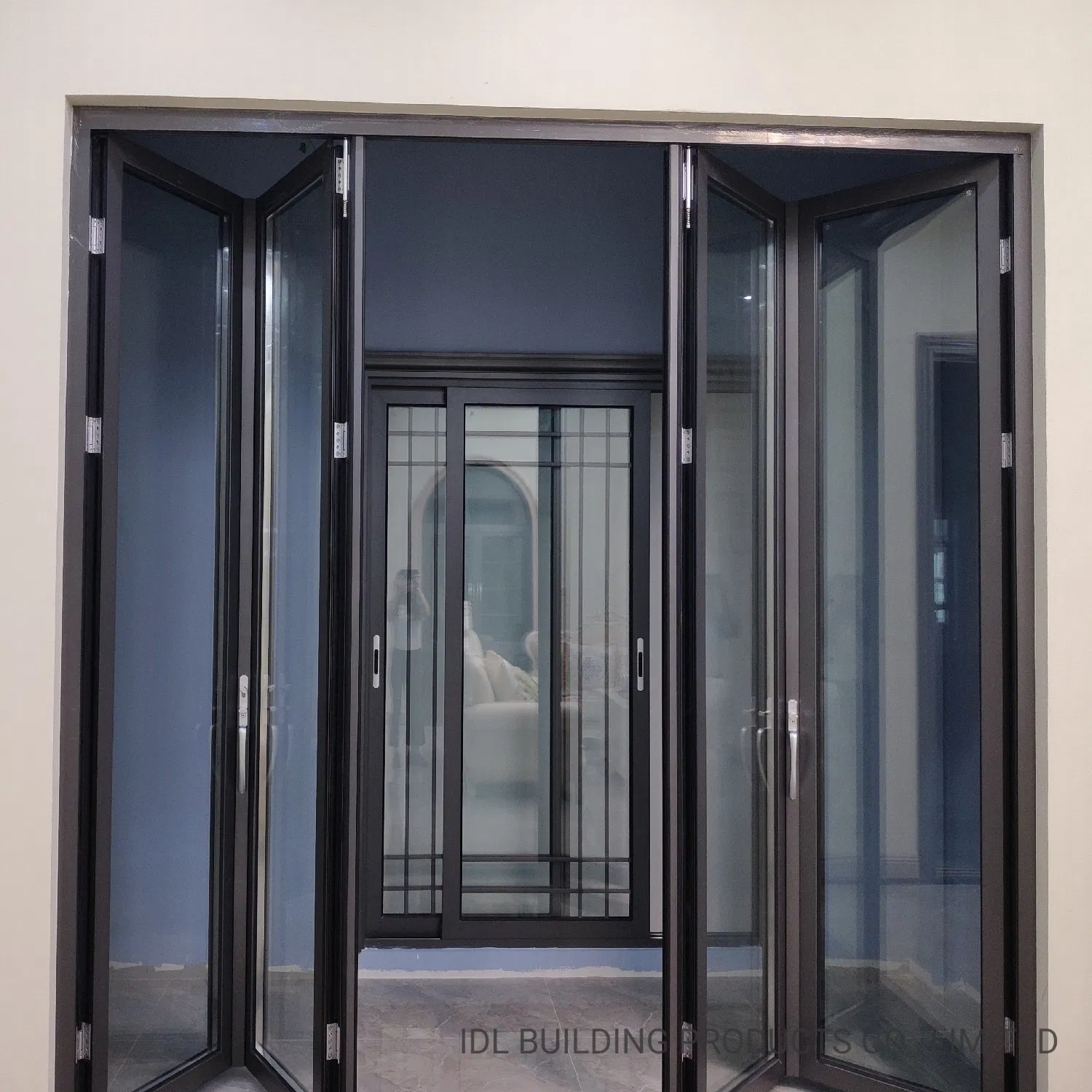 Building Material Modern 1.8 Thickness Double Glazing Exterior Aluminium Coating Glass Folding Bifold Doors