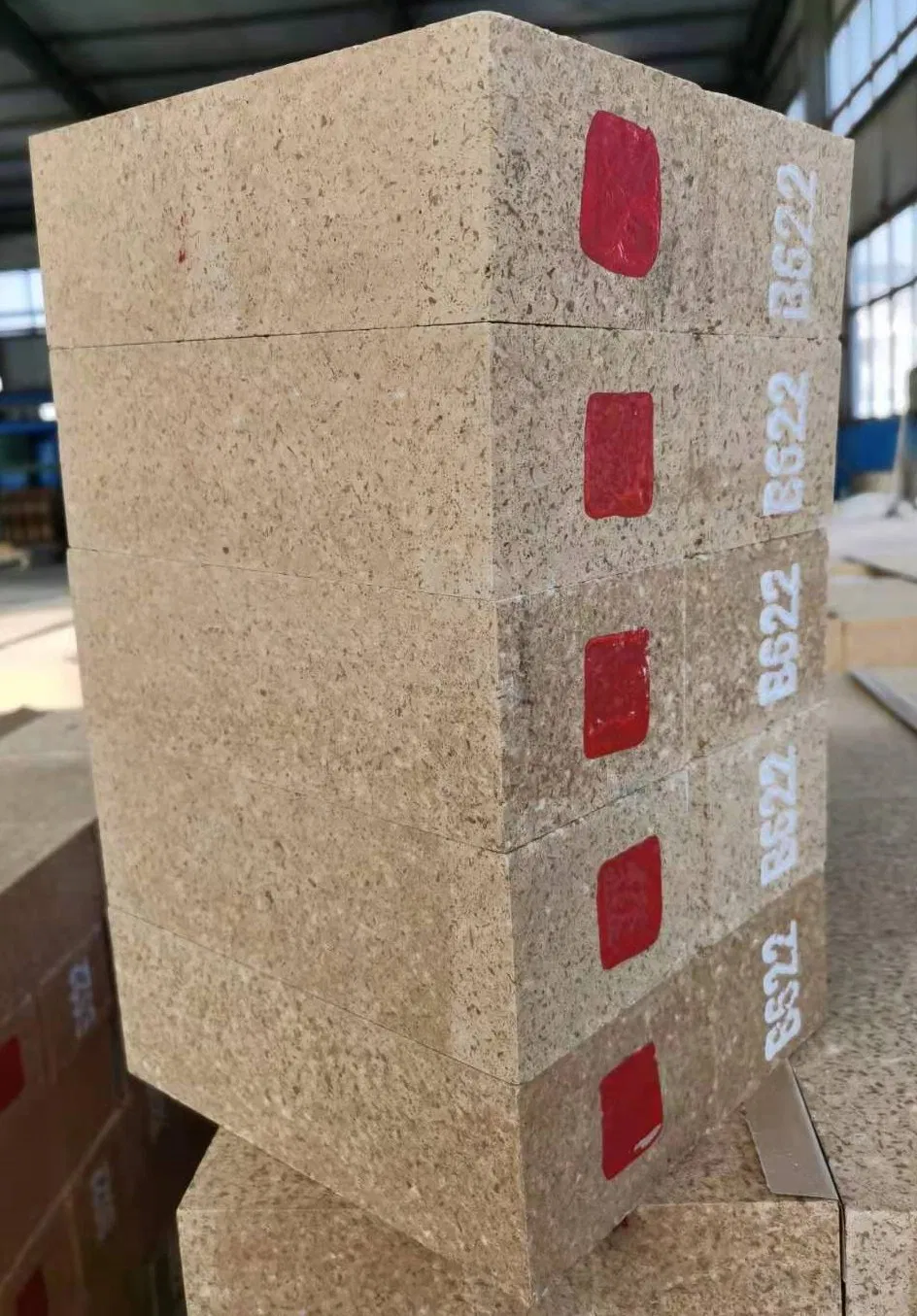 Магнезито-глиноземистый огнеупорный кирпич MLJ85 для печей