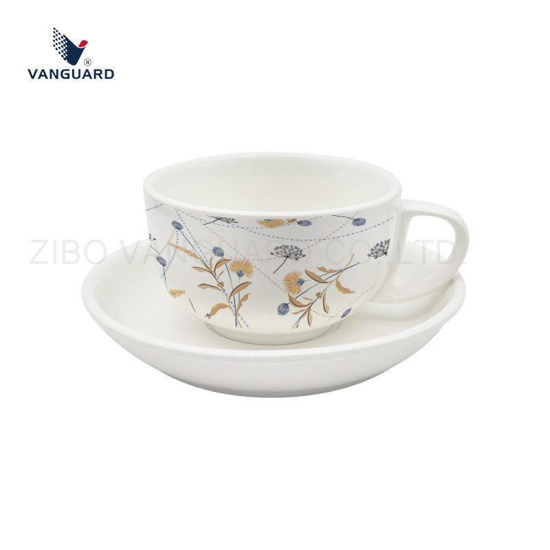 Набор кофейных кружек с блюдцами, белый, 435 мл