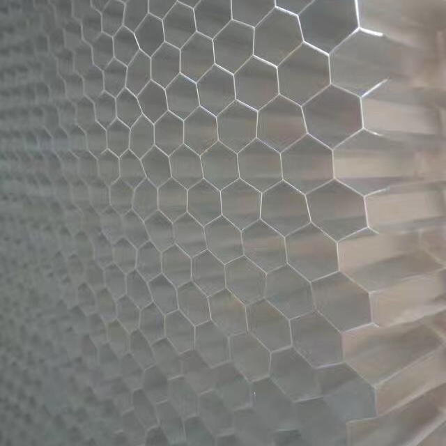 3 mm~10 mm (commonly used: 6 mm, 8 mm) Manufacturer Direct Aluminum Sandwich Panel with Aluminum Honeycomb Core