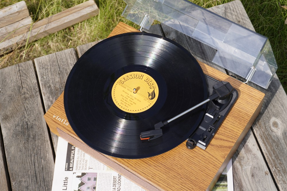 Вертикальный проигрыватель винила R108A HiFi с Bluetooth