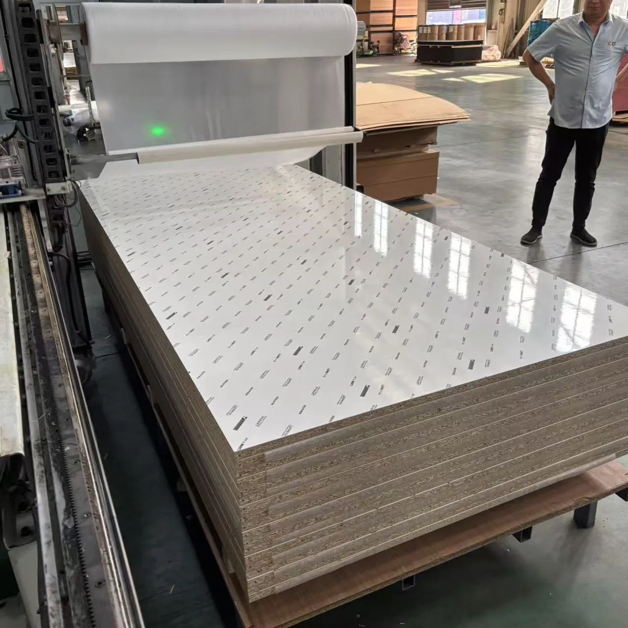 Pre-Cut Pet Particle Board for Custom Display Walls