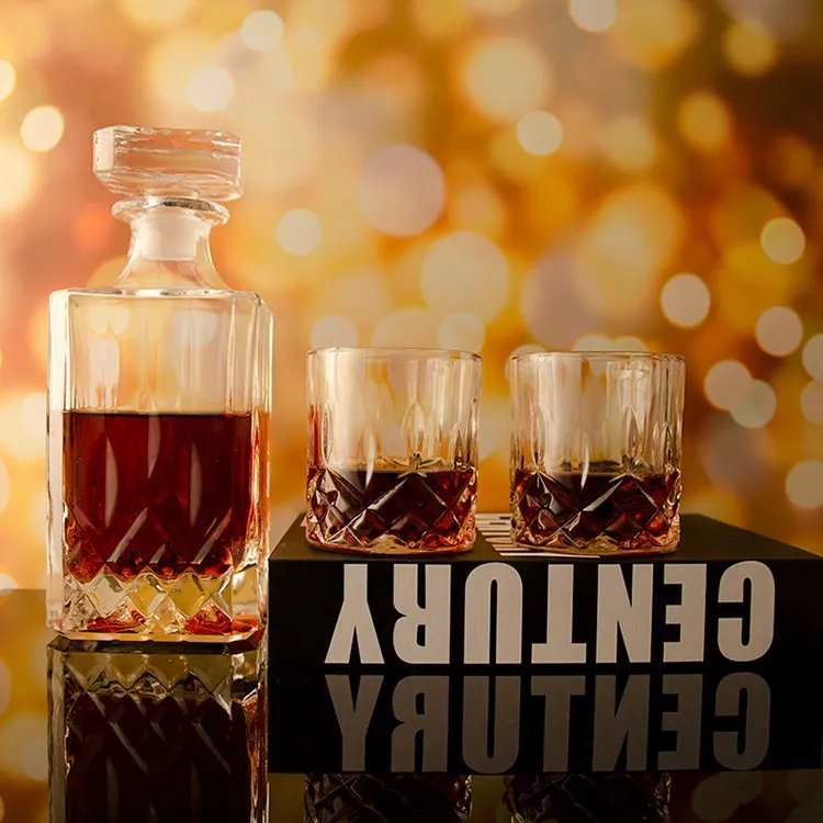 Wholesale Empty Bottles for Liquor Crystal Classic Whiskey Decanter Set Gift