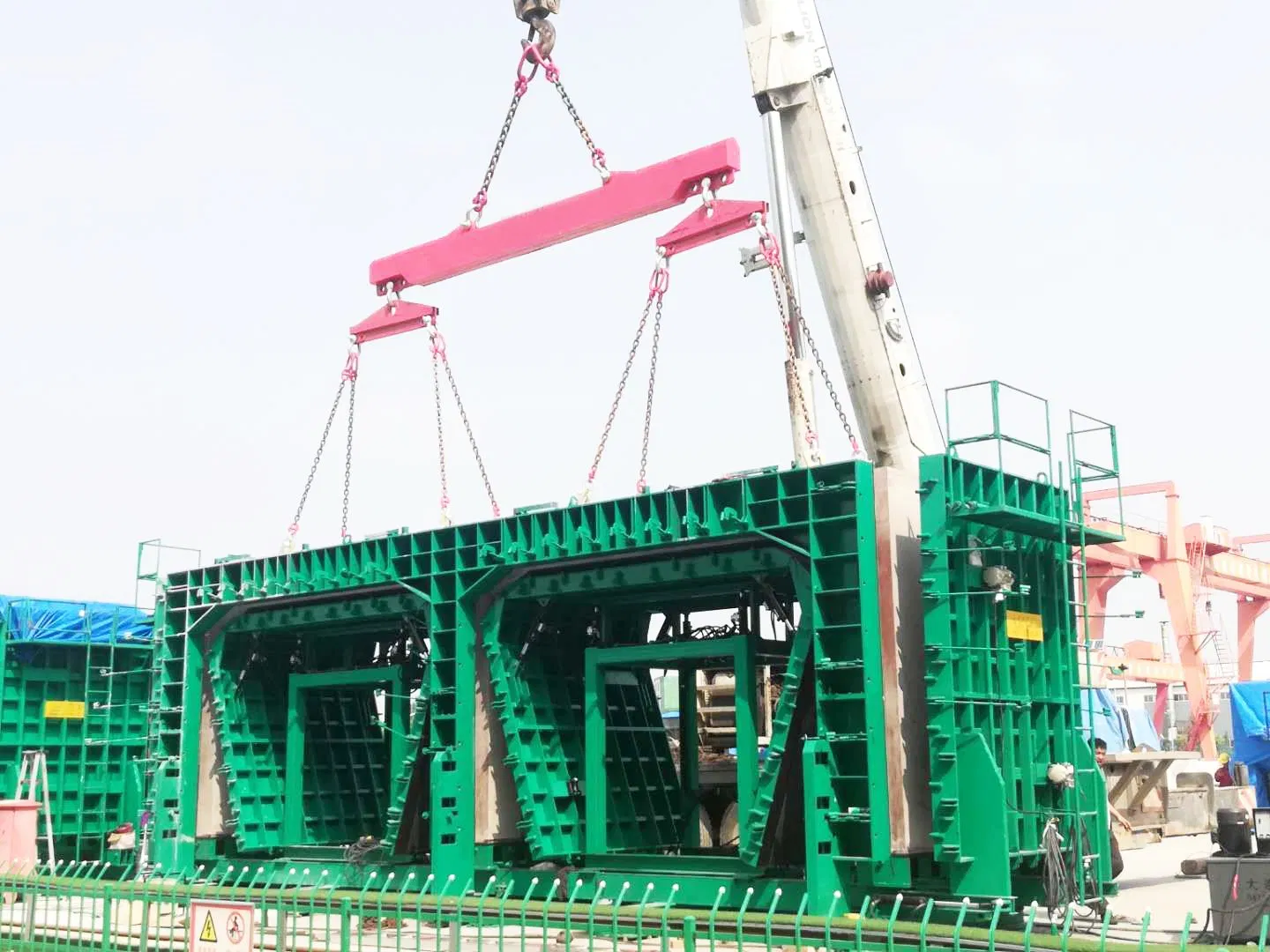 Pipe Gallery. Box Gallery Mould