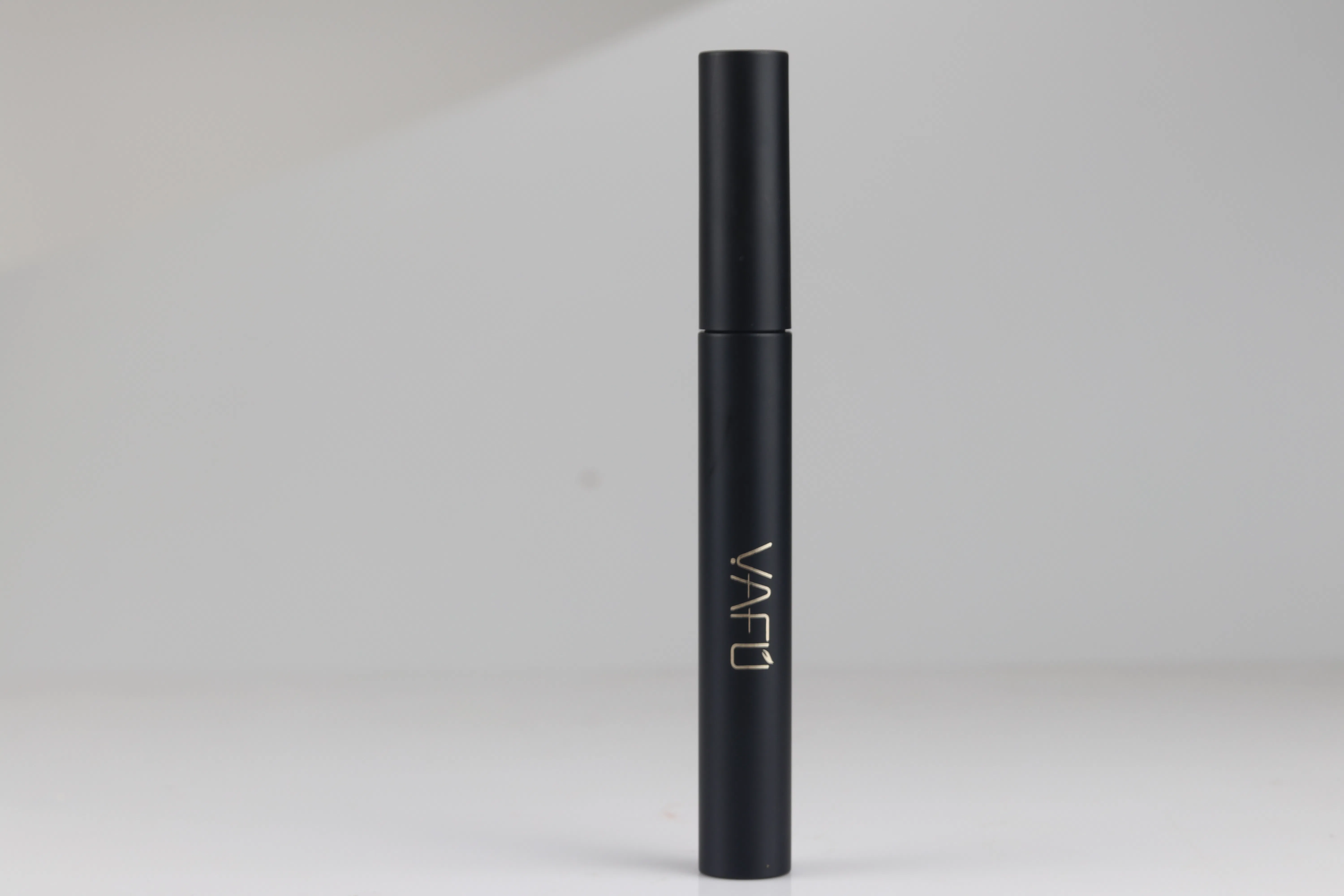 Professional Quality Mascara for Custom Logo Makeup and Eye Lash Extensions