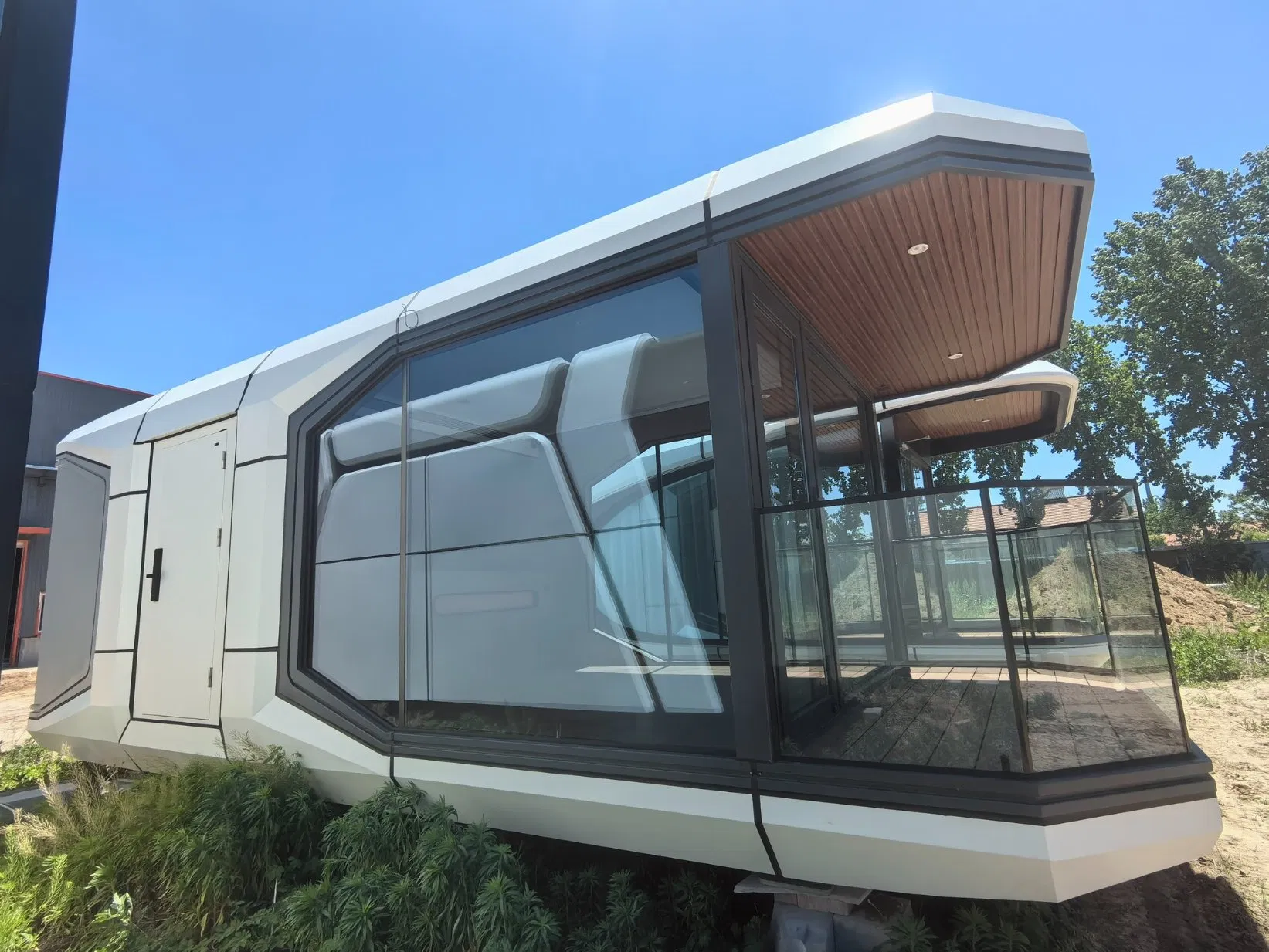 Winter Capsule House 2 Floors Space Bedroom with Kitchen Hotel Tiny Room Modular Commercial Capsule House