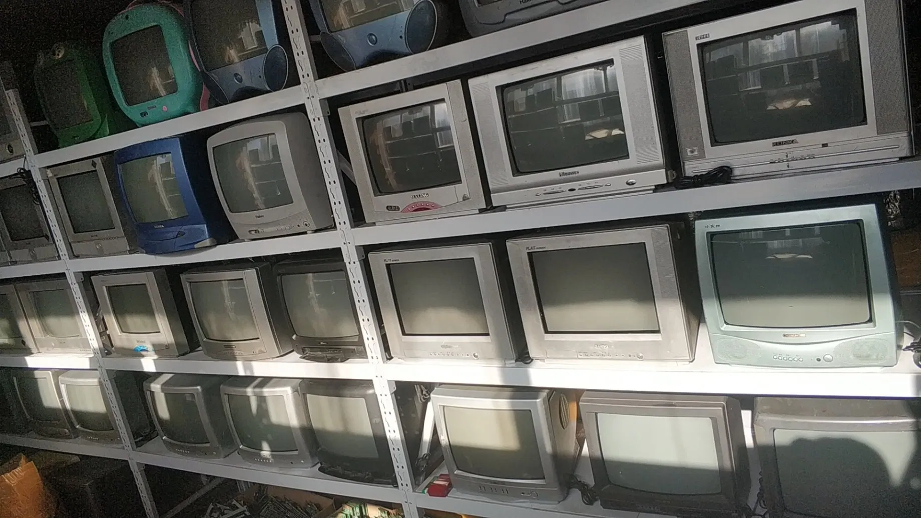 15/17/19/21/25/29 Full Range Size CRT Monitor Display
