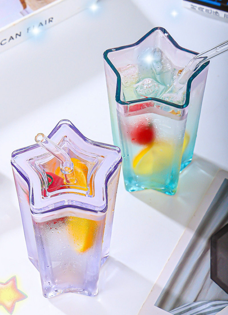 Бокал-стакан звезда с соломинкой и крышкой