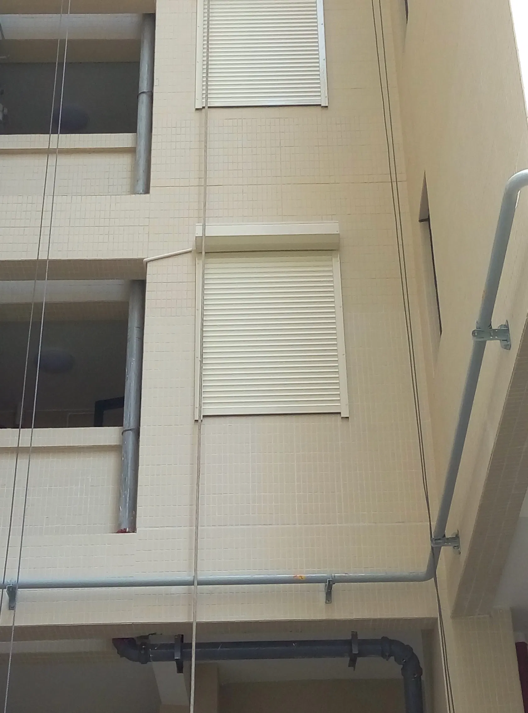 Aluminum Insulated PU Foam Filled Slat Roller Rolling Shutter Window