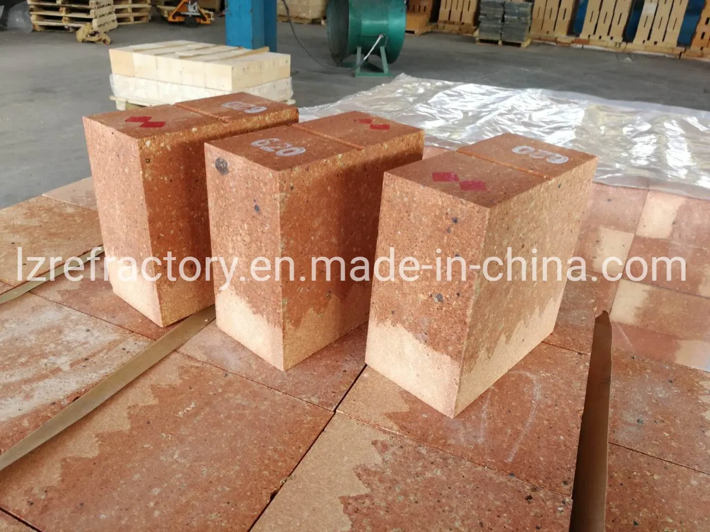 Алюминиевые антислеживающиеся кирпичи для цементных печей