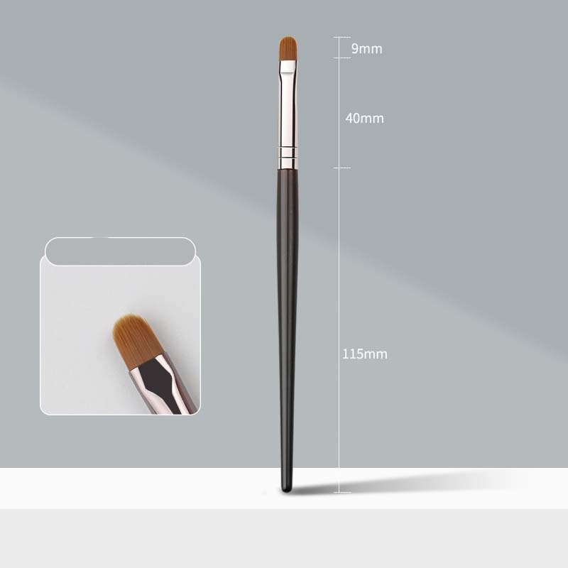 Long-Pointed Concealer Brush, Imitation Sandalwood Color
