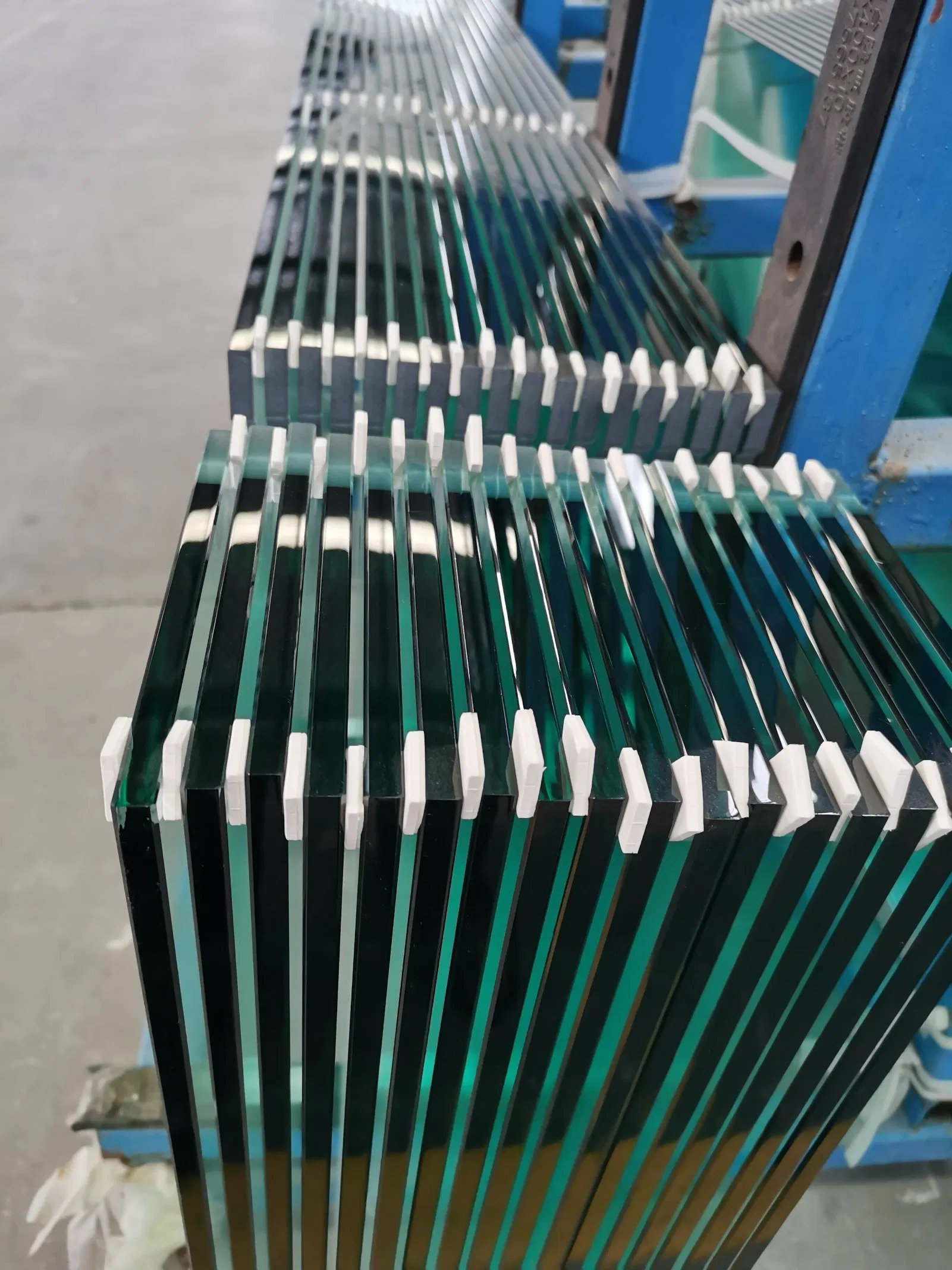 5mm 6mm 8mm 10mm 12mm Building Glass/Safety Glass/Tempered Glass/Laminated Glass/Toughened Glass for Furniture/Door/Window/Decorative/Showroom
