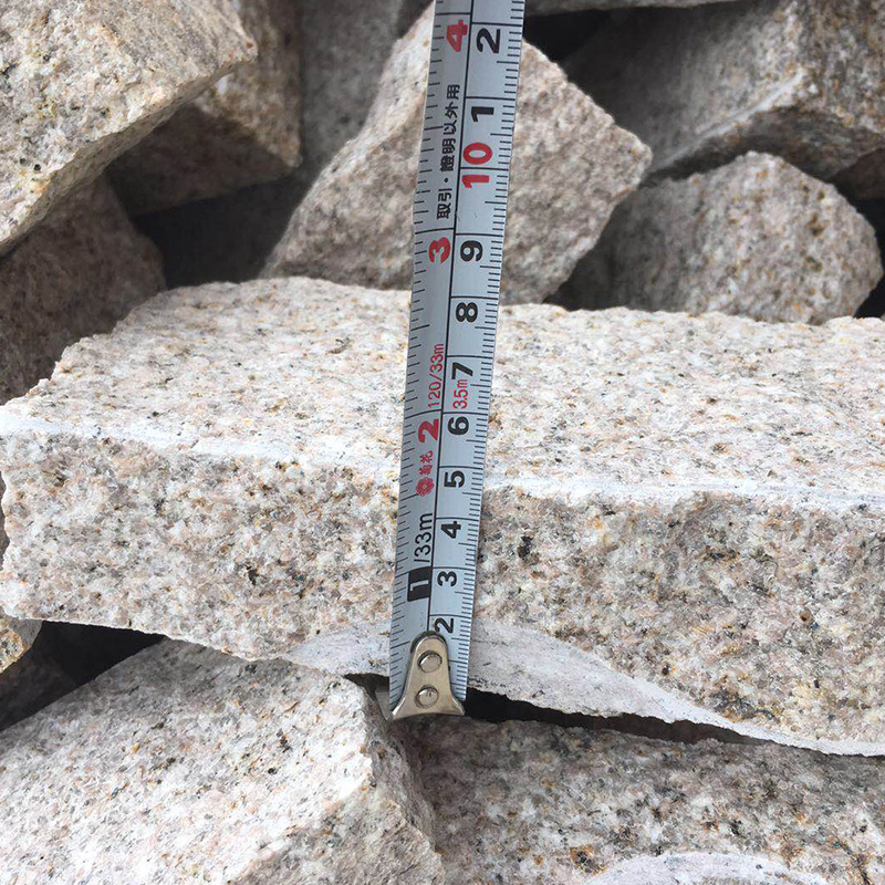 G682 Misty Yellow/Sunset Gold/Beige Rusty Stone Granite Cobblestone with Natural Split Finish for Patio Paving/Walkway Price