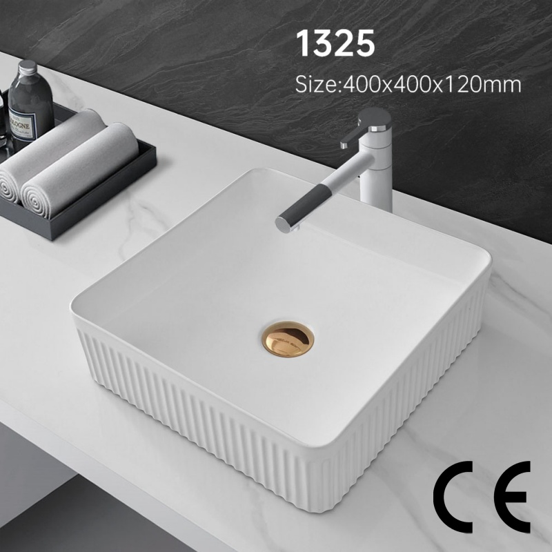 Керамическая раковина для ванной белая глянцевая