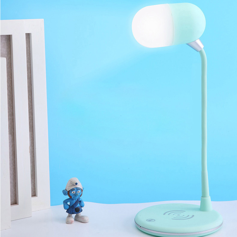 Умная лампа с Bluetooth-колонкой и беспроводной зарядкой