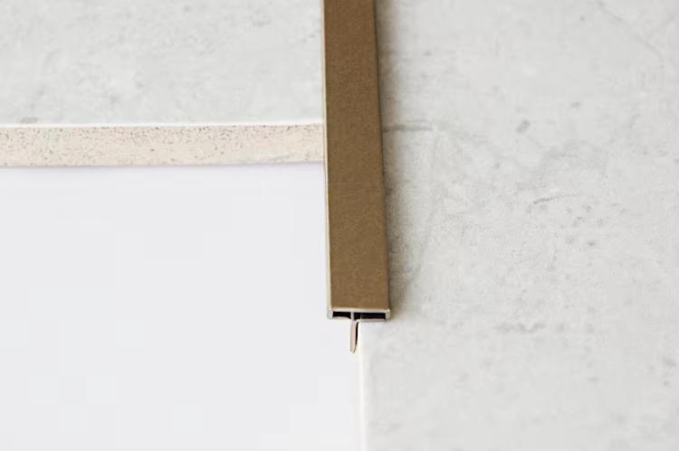 India 201 304 T Patti Wall Transitions Stainless Steel T-Shaped Edge Trim Strip for Skirting Line