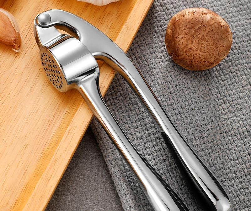 Premium Rust Proof Kitchen Tools Garlic Press Garlic Crusher with Ergonomic Handle