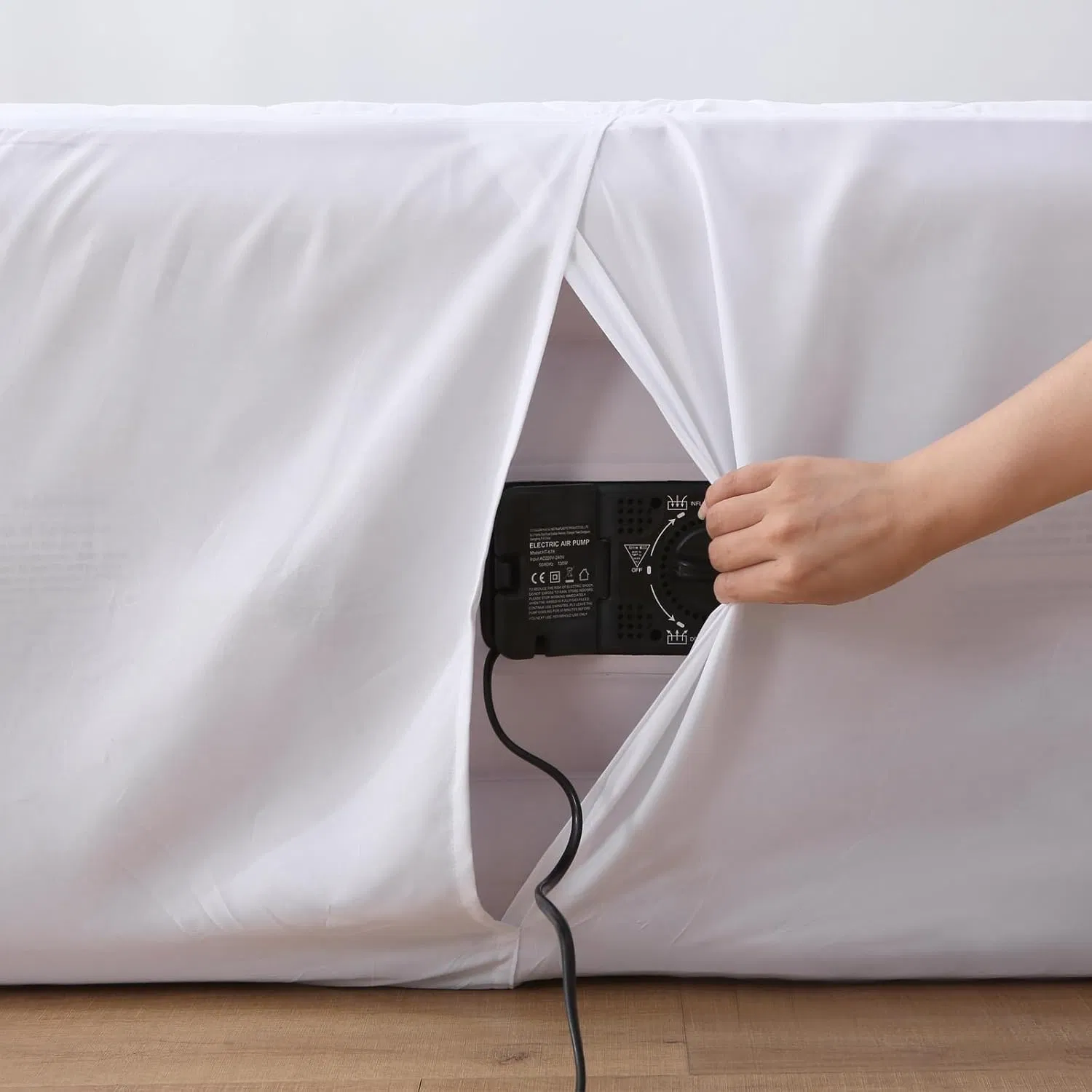 Full Air Mattress Pad Cover with Pump Access Opening