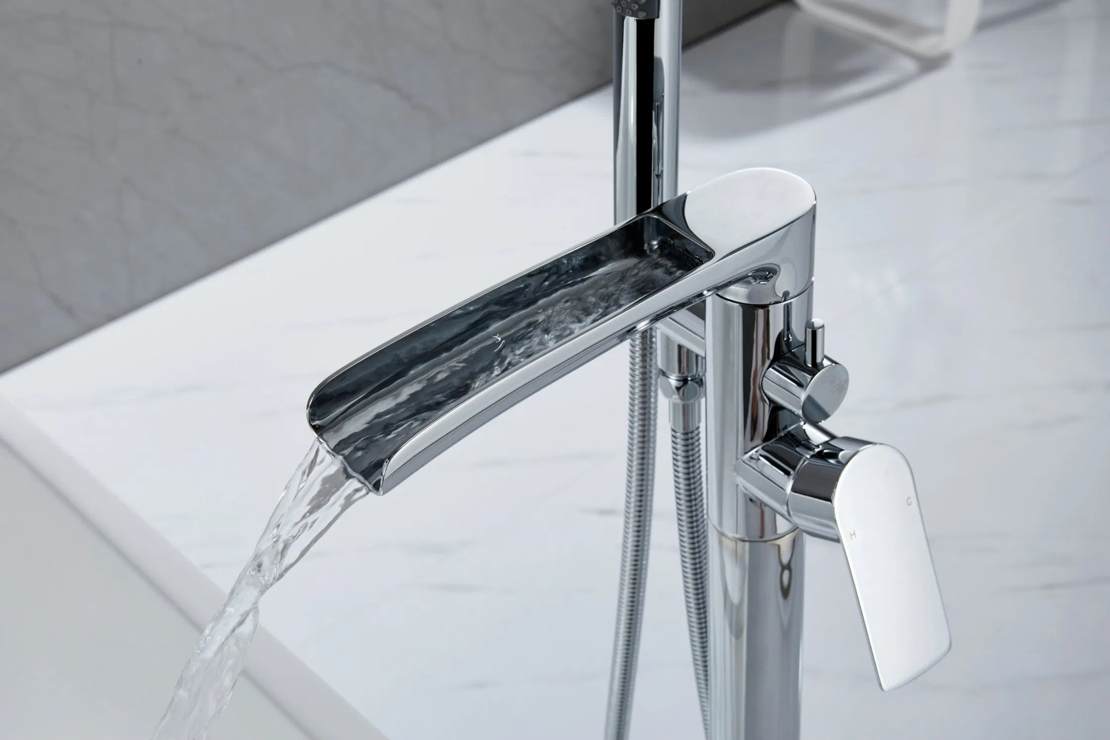 Floor Mounted Bathtub Freestanding Bathtub Faucet