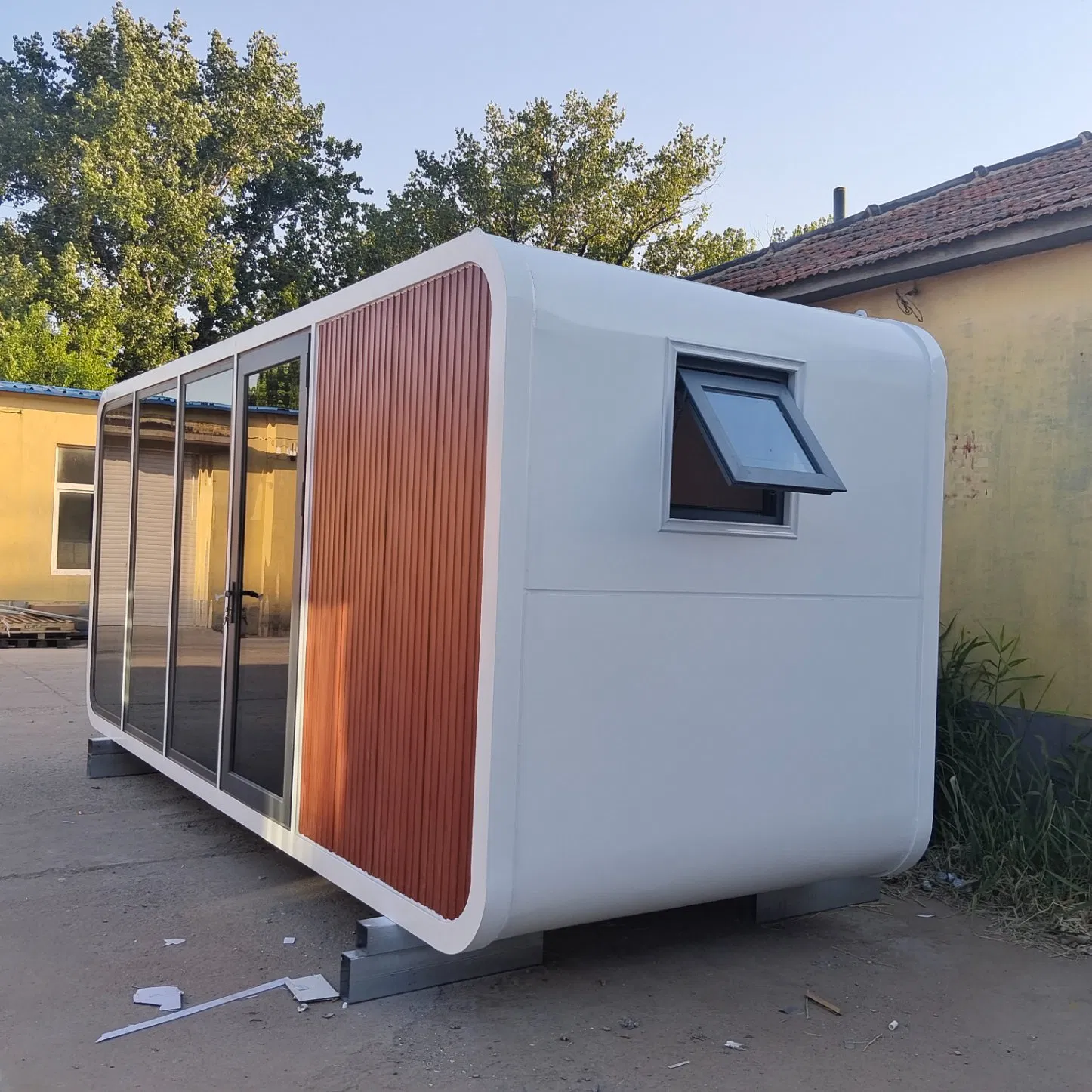 Customization Bespoke Apple Cabin Prefab Portable Apple Cabin Mobile House Bedroom Bathroom Kitchen