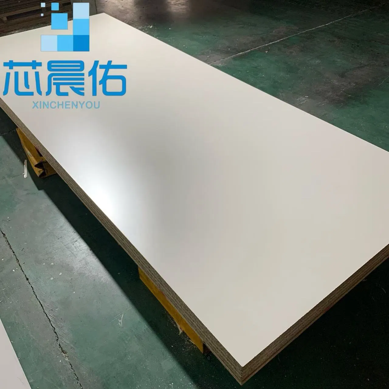 4*10FT 18mm White Matt Melamine Particle Board for Home/Hotel Furniture